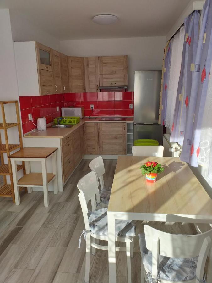 Ve Starem Dvore * Tremosnice