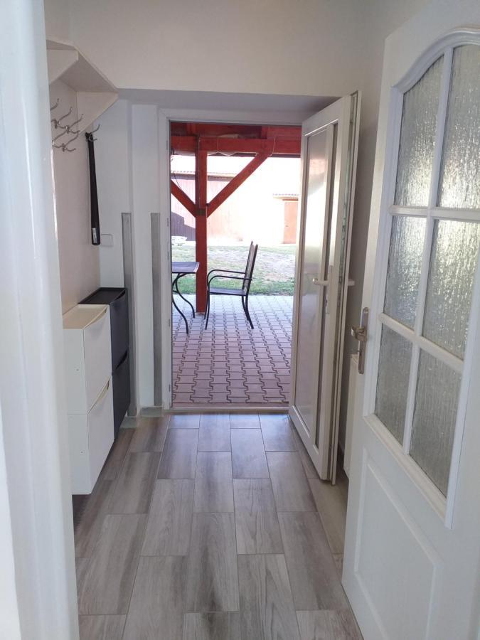 Ve Starem Dvore Apartment *