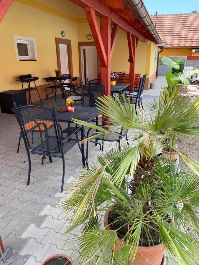 Ve Starem Dvore Apartment